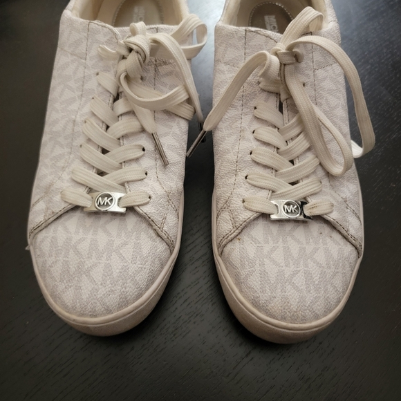 Michael Michael Kors Leather Logo Sneakers - Picture 6 of 12